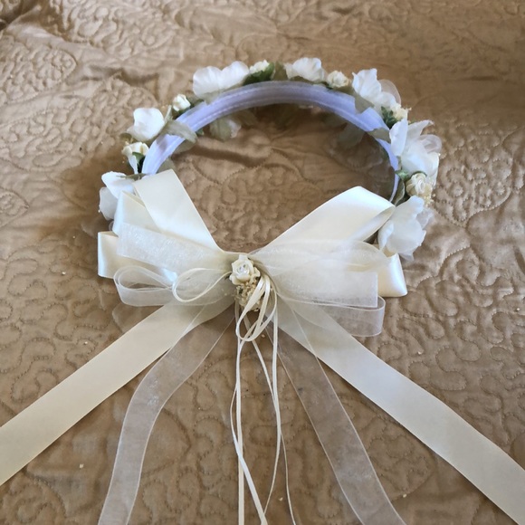 Ivory/Cream dainty Flower Girl head crown. One size fits all. - Picture 4 of 12